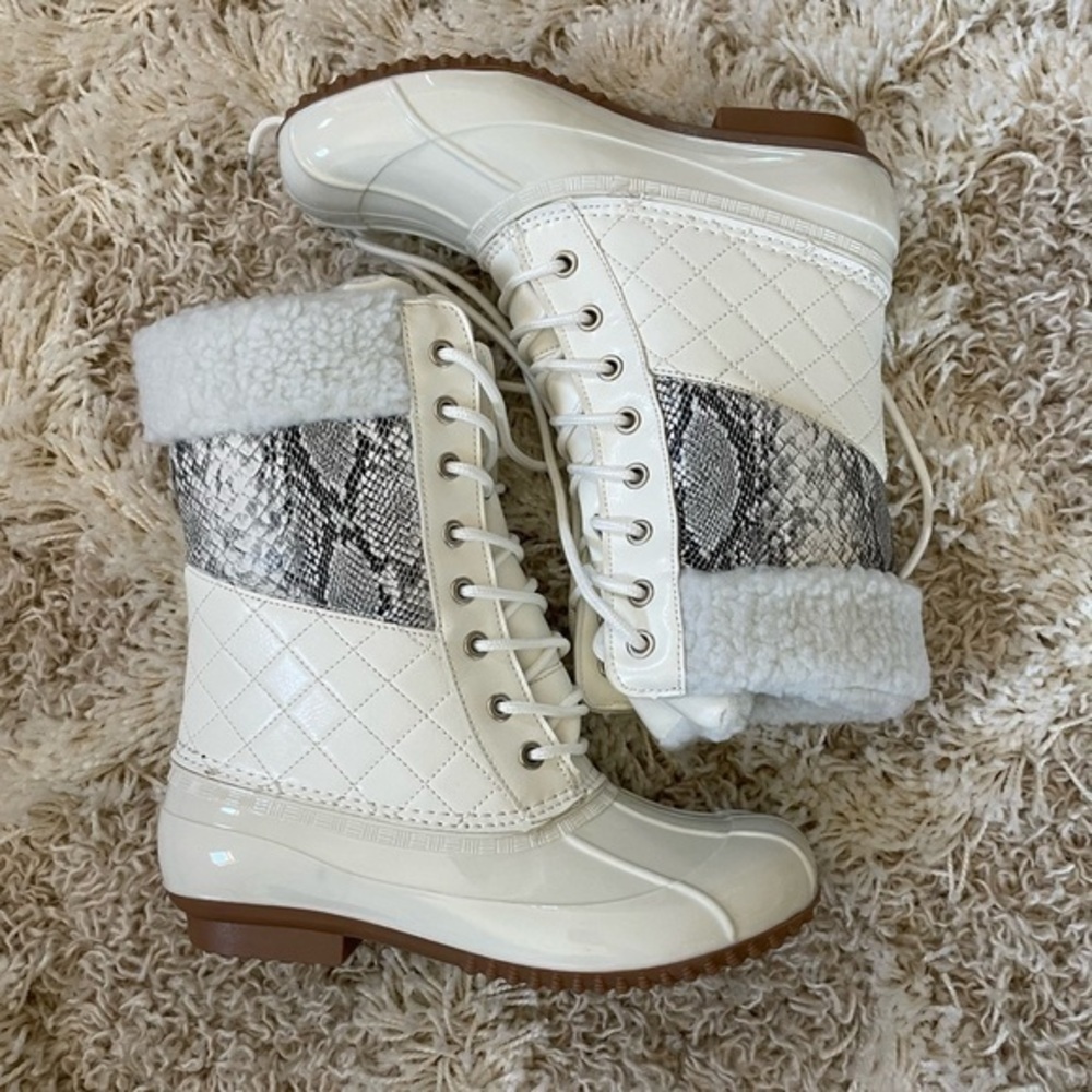 JustFab Loggan Snow Boots NWOT